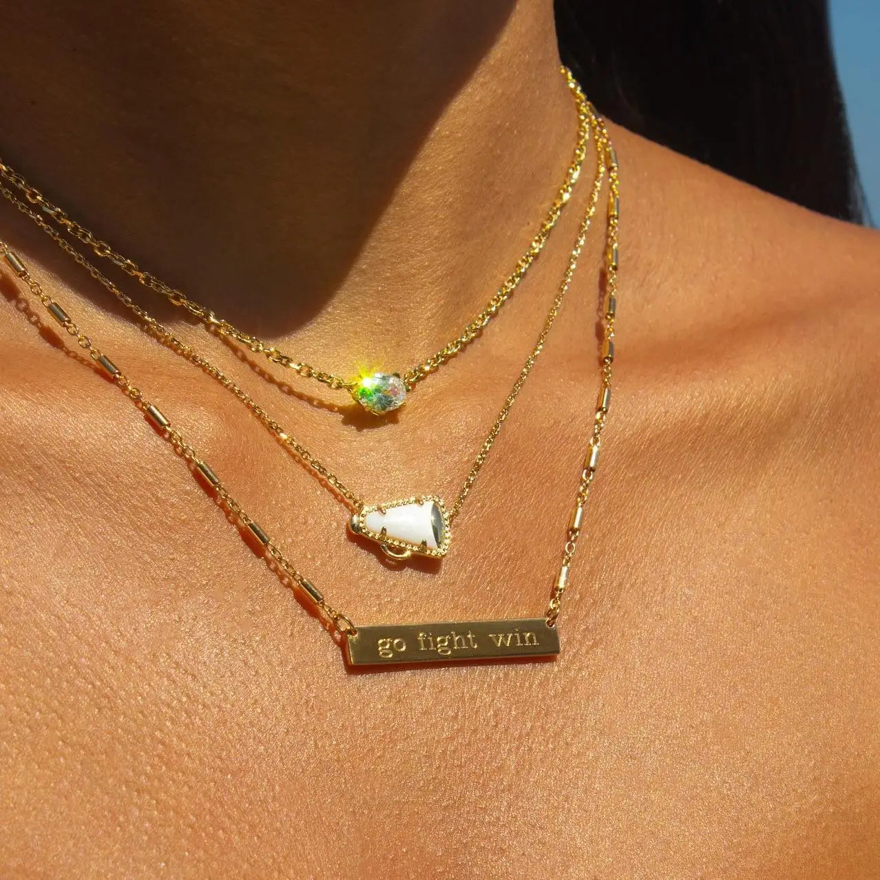 YEEVAA Cheer Short Pendant Necklace in White Mother-of-Pearl,Fashion Jewelry, Unique Gifts